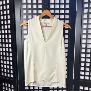 🤍 Banana Republic Cream Sleeveless V-Neck Pullover Top Women XS Lightweight 🤍